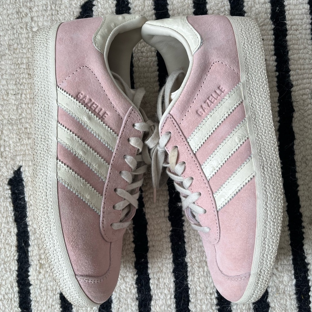 ADIDAS GAZELLES SIZE 6.5 LIKE NEW